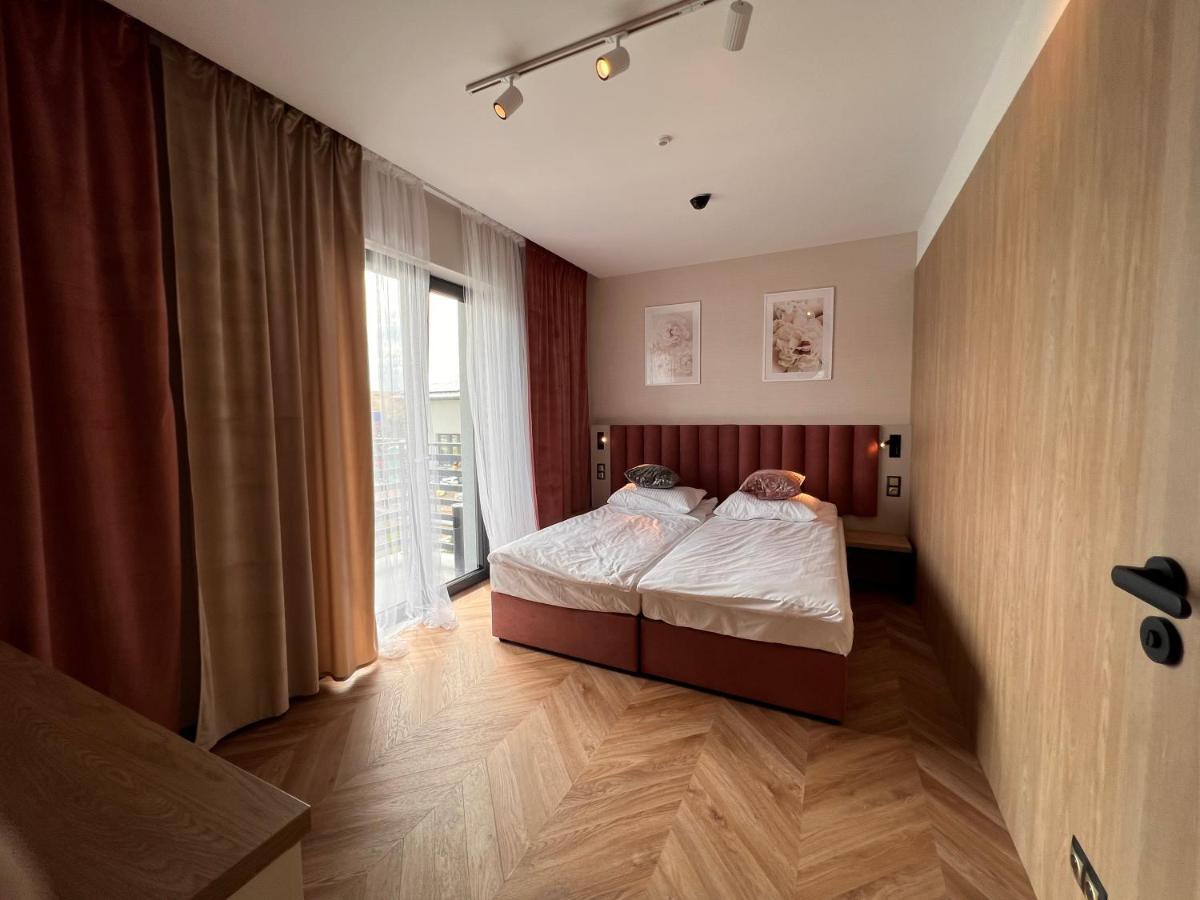 Resto Inn - Smart Apartamenty Blisko Energylandii Polwies Экстерьер фото