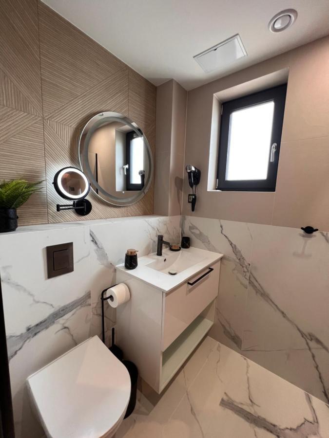 Resto Inn - Smart Apartamenty Blisko Energylandii Polwies Экстерьер фото