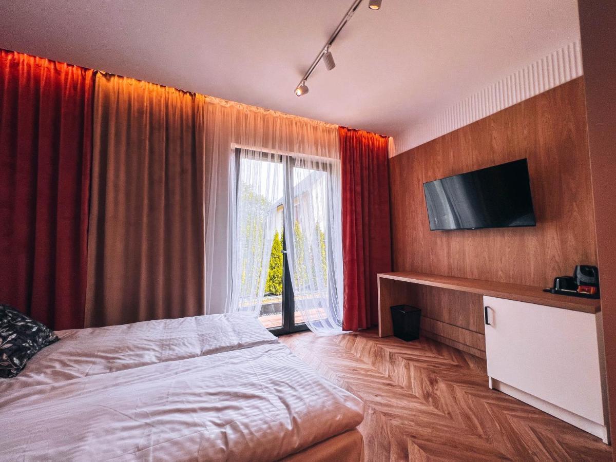 Resto Inn - Smart Apartamenty Blisko Energylandii Polwies Экстерьер фото