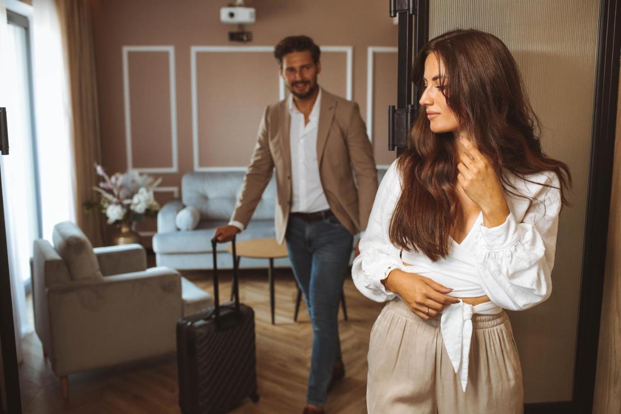 Resto Inn - Smart Apartamenty Blisko Energylandii Polwies Экстерьер фото