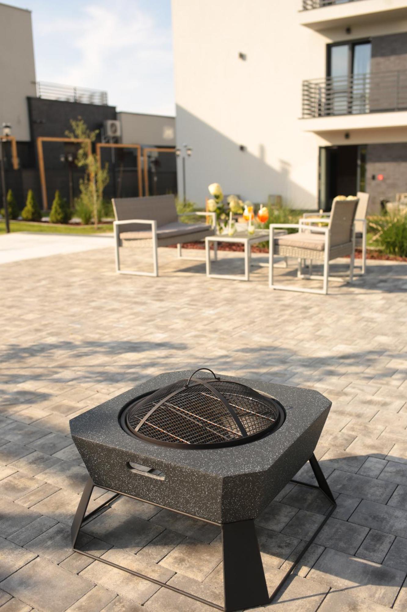 Resto Inn - Smart Apartamenty Blisko Energylandii Polwies Экстерьер фото